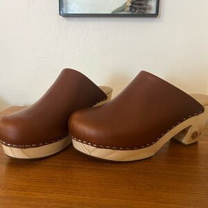 Nisolo Brown Leather Clogs